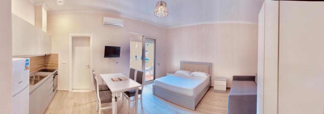 Flors Apartments Durres Ngoại thất bức ảnh