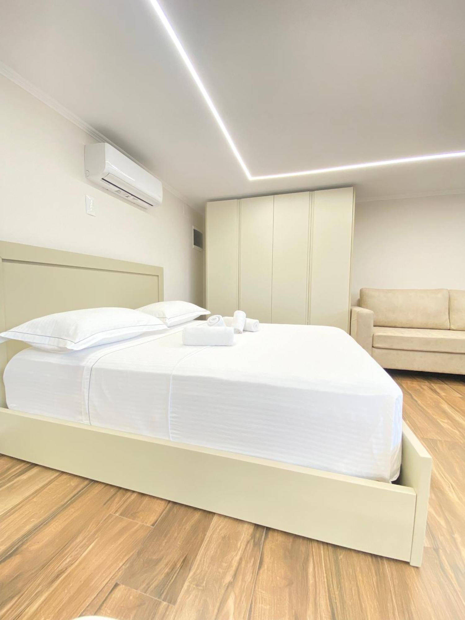 Flors Apartments Durres Ngoại thất bức ảnh