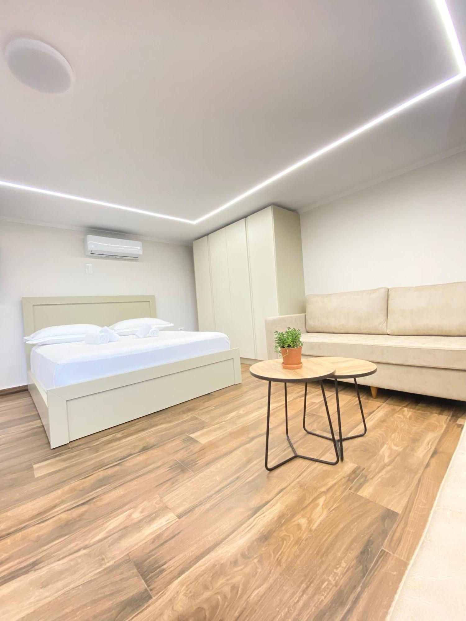 Flors Apartments Durres Ngoại thất bức ảnh