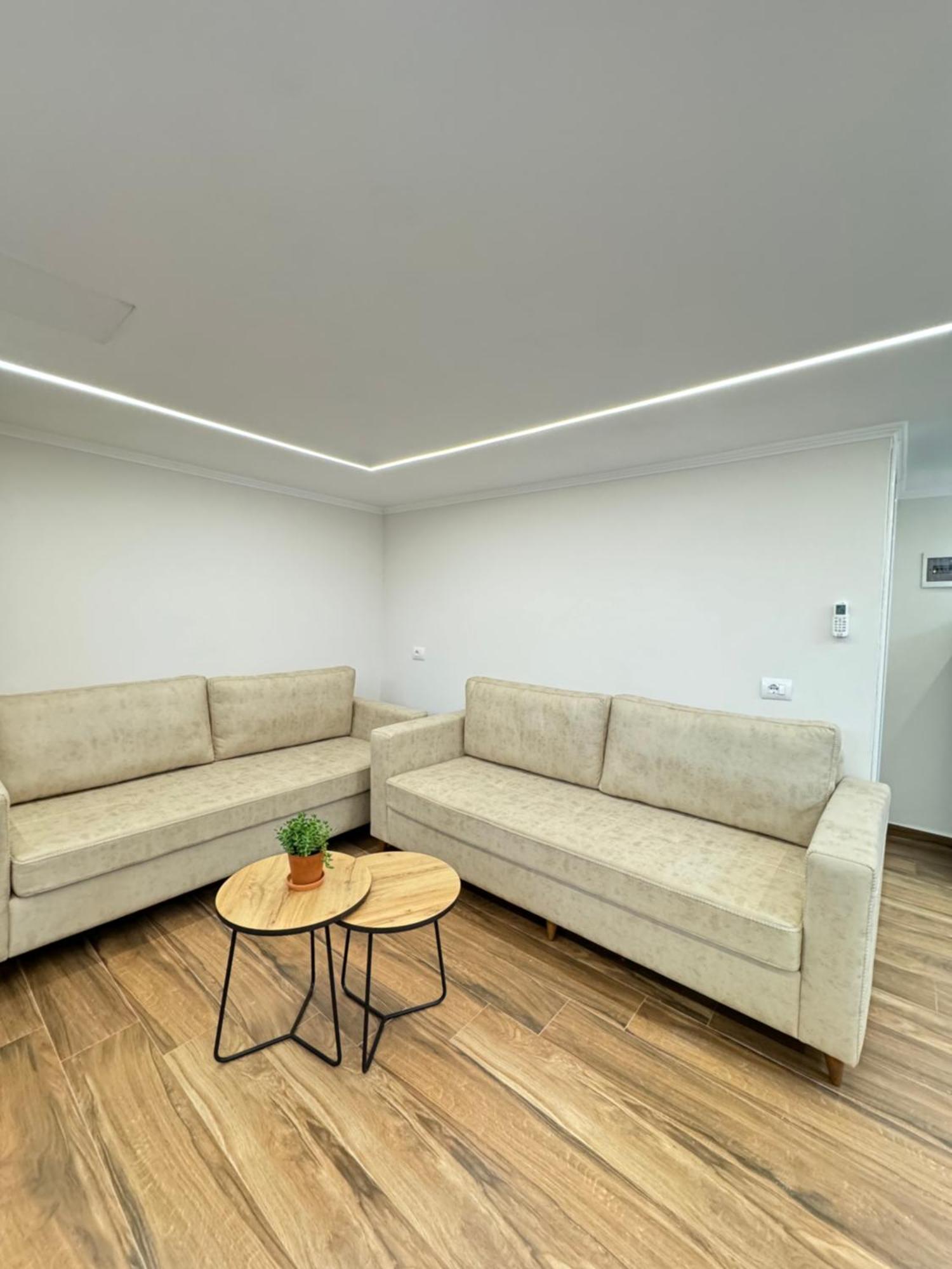 Flors Apartments Durres Ngoại thất bức ảnh